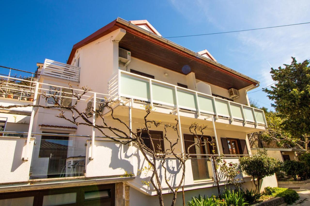 Apartment Mario With Terrace And Sea View Baska  Exterior photo